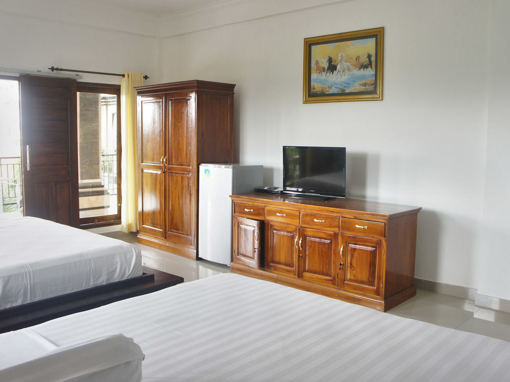 Putu Guest House Canggu  Exterior photo